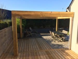 pergola-pin-sur-mesure-terrasse-clohars-fouesnant-capp-paysages