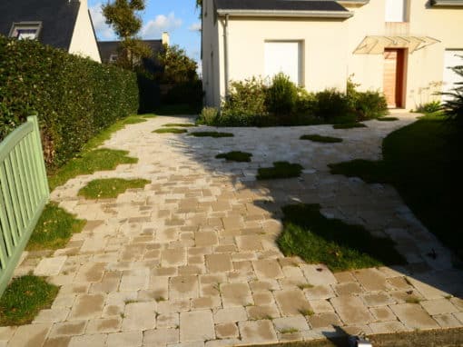 Pavage-granit-beige-combrit-capp-paysages