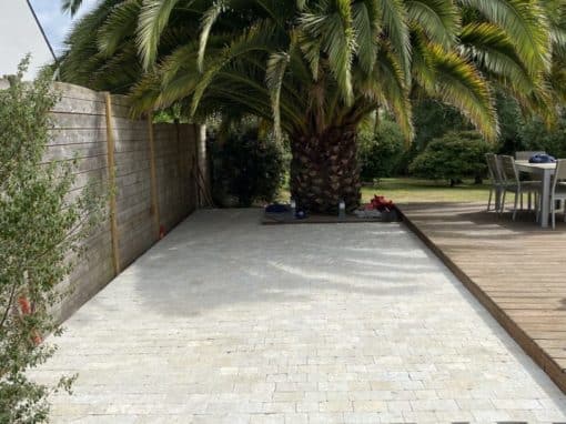 creation terrasse paves calcaire fouesnant 1