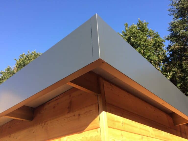 ABRI JARDIN toit plat petite surface bandeau acier une porte la foret fouesnant - Fouesnant Bénodet