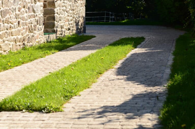 ALLEE bande roulement paves et gazon combrit sainte marine - Fouesnant Bénodet