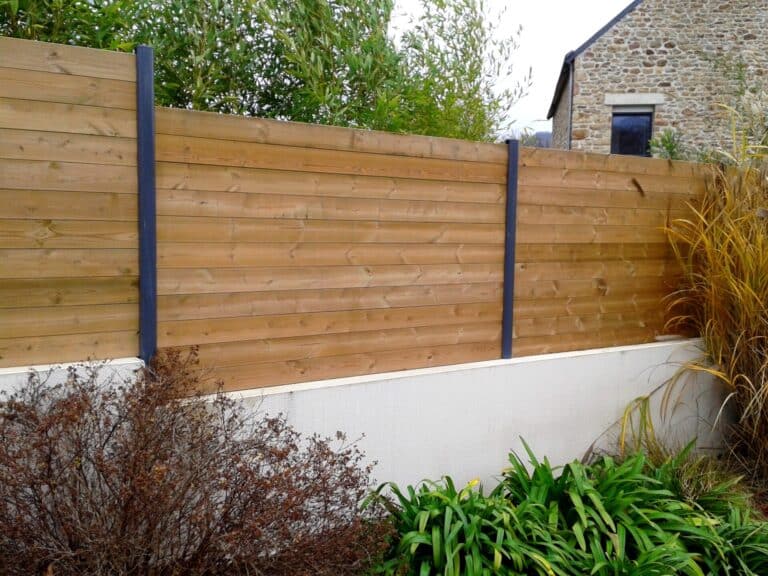 CLOTURE palissade bois poteau alu lames horizontales muret enduit saint evarzec - Fouesnant Bénodet