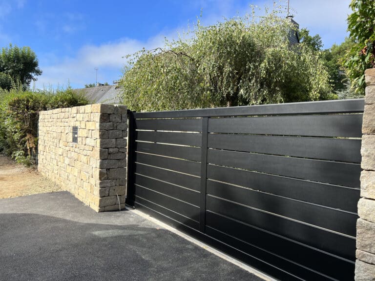 PORTAIL alu coulissant muret pierres seches fouesnant - Fouesnant Bénodet